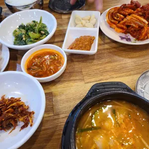 장군보쌈족발 사진