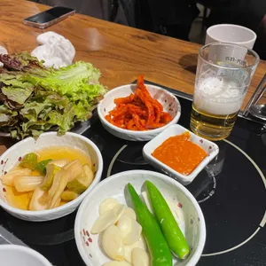 탐탐오향족발 사진