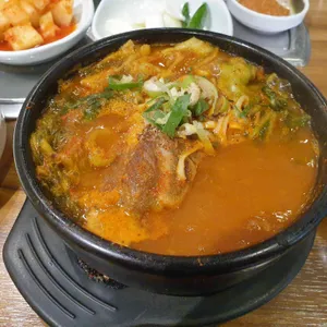 돈푸짐감자탕 사진