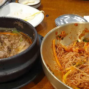 소나무가있는풍경 사진