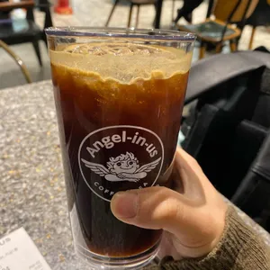 엔제리너스 x 윤쉐프 정직한 제빵소 사진