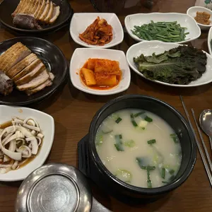 더도이종가돼지국밥 사진
