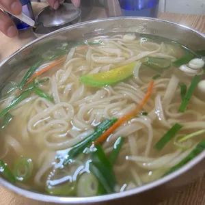 미러칼국수 사진