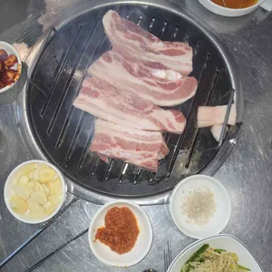 거기서고기 사진