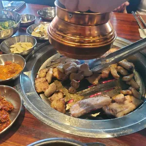 서현돼지 사진