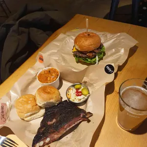 라살루드험프리스 사진