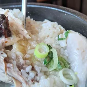 연화정삼계탕 사진
