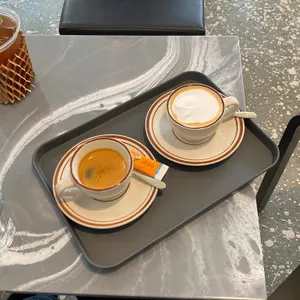 아웃스탠딩커피 사진