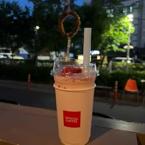 오피셜 커피 사진