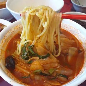 동보성 사진