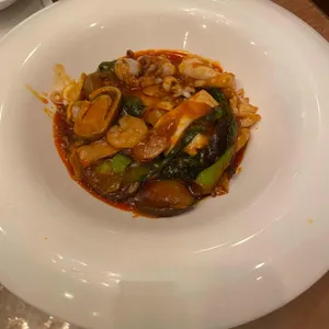 취홍 사진