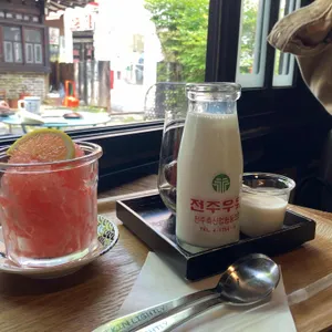 목련을부탁해 사진