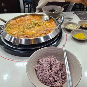 킹콩부대찌개 리뷰 사진