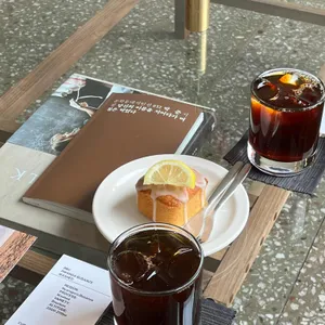 매개체커피 사진