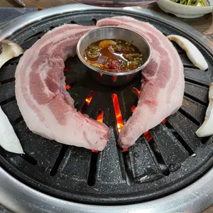 온천약돌한우돼지정육식당 사진