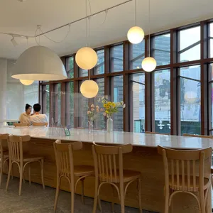 담장옆에국화꽃CCOT 리뷰 사진