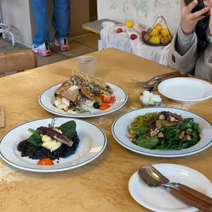 트웰브 오 리뷰 사진