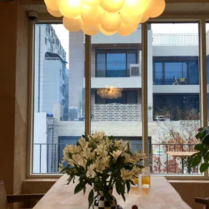 트웰브 오 리뷰 사진