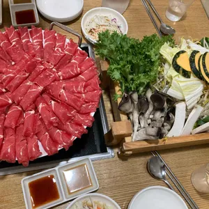 명동칼국수샤브샤브 사진
