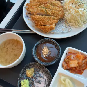 윤카츠 사진