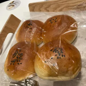 베즐리 사진