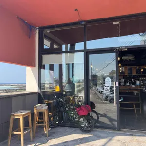 쉼표 리뷰 사진