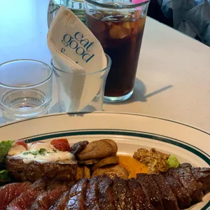 포크너 리뷰 사진