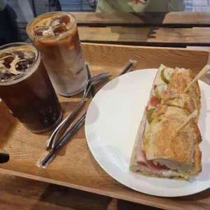 곤트란쉐리에 사진