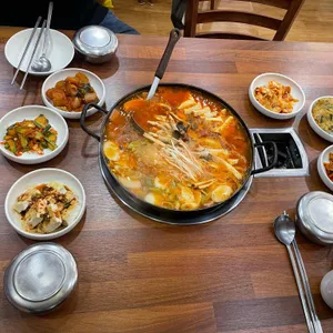 두꺼비부대찌개 사진
