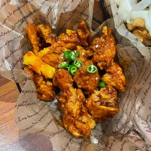 대학생치킨 사진