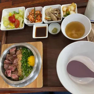 짓다 사진