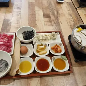 솥 사진