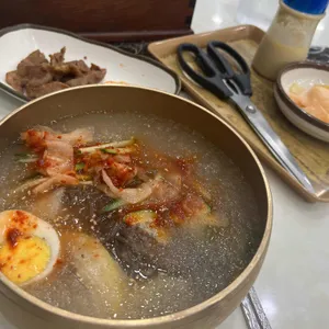 금성냉면 사진
