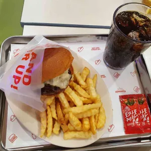 힘난다버거 사진