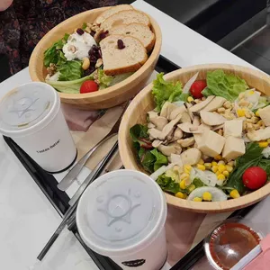 샐러디 사진