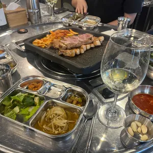 돝플러스 사진