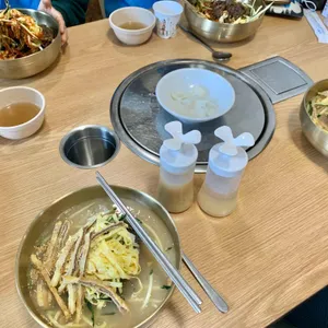 육면 리뷰 사진