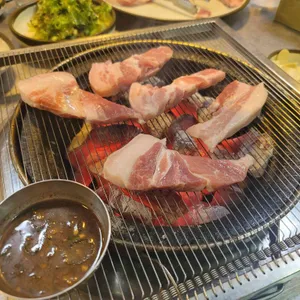 소문난숯불뒷고기 사진