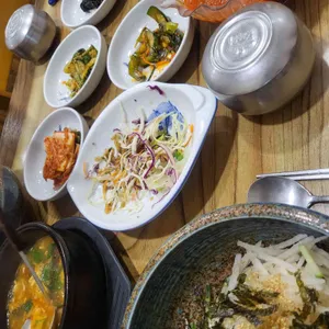 율리 회 살아있네 사진
