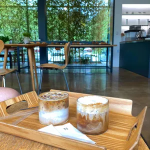 나무아래오후 리뷰 사진