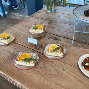 나무아래오후 리뷰 사진