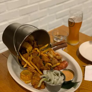 그램스 그라운드 사진