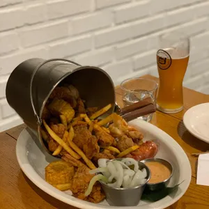 그램스 그라운드 사진