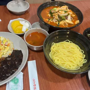 신애성 사진