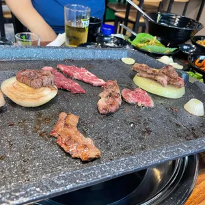 벌말로고깃집 사진
