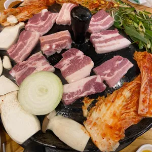 돼지우리 사진