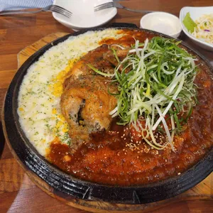 용씨네 누룽지통닭구이 사진