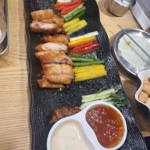 누구나홀딱반한닭 사진
