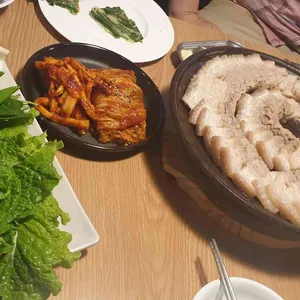 우렝이보쌈 사진