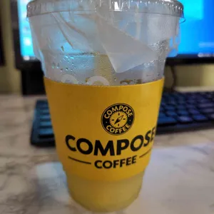 컴포즈커피 사진